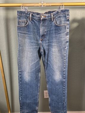 Classic Straight Men’s Jeans in Light Blue Wash